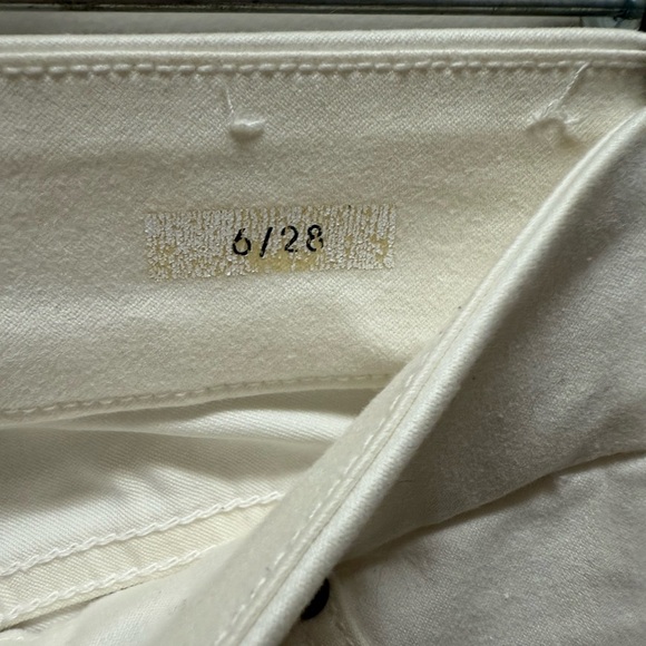 2/$25 Liverpool Jeans Company - White Sienna Pull-On Legging Jeans - Picture 7 of 8